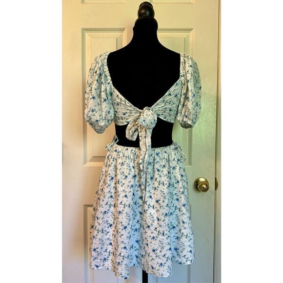 Sky to The Moon Blue & Ivory Floral Print Puff Sleeve Cutout Mini Dress Medium - Picture 3 of 8